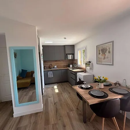 Les Issambres T2 Renove Avec Piscine Et Parking - Fr-1-226-561 Roquebrune-sur Argens