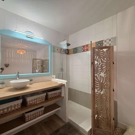 Apartmán Les Issambres T2 Renove Avec Piscine Et Parking - Fr-1-226-561