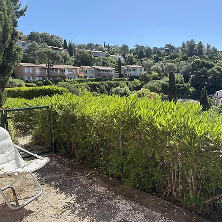 Les Issambres T2 Renove Avec Piscine Et Parking - Fr-1-226-561 * Roquebrune-sur Argens